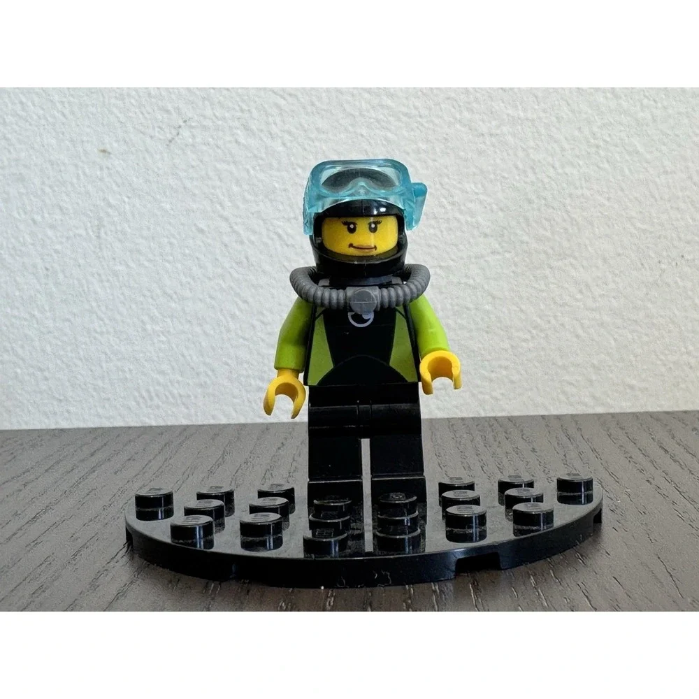 Lego city Coast Guard - Diver Black Wetsuit with White Logo‎ Boat Swimmer